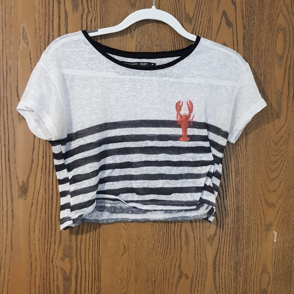 Black and white crop top lobster detail
